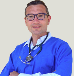 Dr. Ugo Carrozzo, Medico Veterinario, ISELP certified, dipl. CPRE, FEI Official Veterinarian